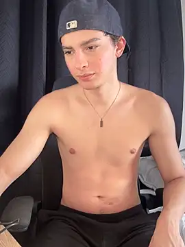 Snapshot of cybercosmiiic chatting on November 14, 6:50 pm cybercosmiiic online show from November 14, 6:50 pm