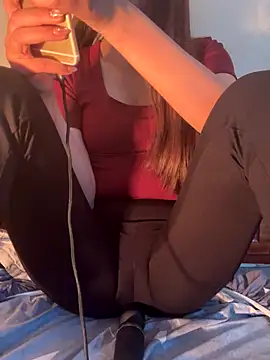 Snapshot of PussyWet_ chatting on November 28, 4:26 am PussyWet online show from November 28, 4:26 am