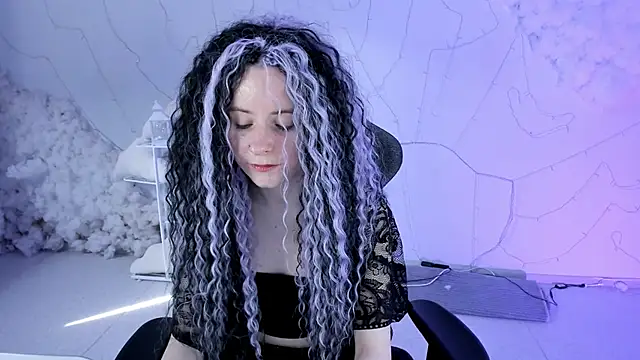 Snapshot of LexiWenford chatting on March 18, 8:58 am LexiWenford online show from March 18, 8:58 am