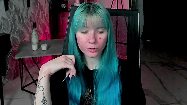 Snapshot of LexiWenford chatting on October 10, 2:43 am LexiWenford online show from October 10, 2:43 am