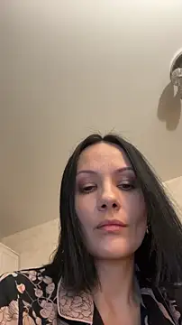 Devil Goddess online show from November 29, 2:20 pm