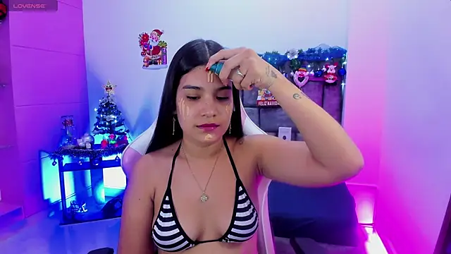 Snapshot of imsofy_ chatting on December 12, 7:48 pm imsofy  online show from December 12, 7:48 pm