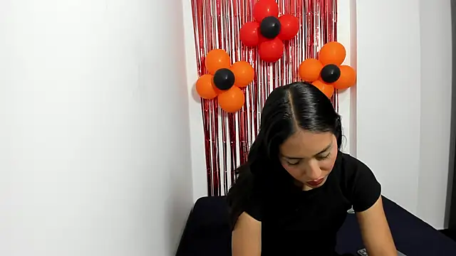 monse 02 online show from November 5, 2:17 pm