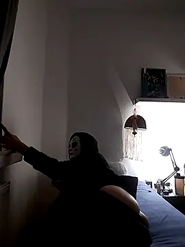 Dennis 2024 online show from January 3, 3:05 am