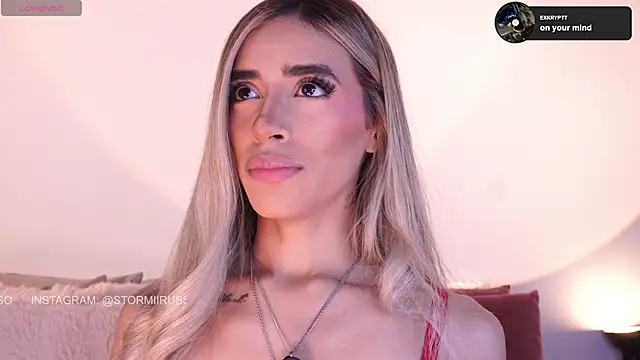 StormiRusso online show from April 15, 1:23 am