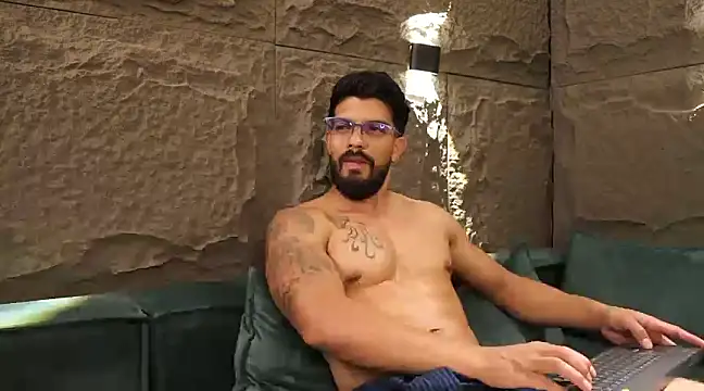 DannSaenz online show from March 5, 5:50 pm