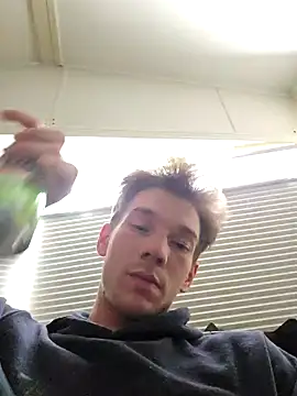 Snapshot of Greekgo123 chatting on March 10, 8:12 pm Greekgo123 online show from March 10, 8:12 pm