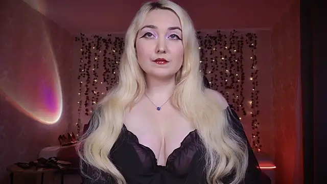 Snapshot of AllisonBlack_ chatting on October 6, 8:39 pm AllisonBlack  online show from October 6, 8:39 pm