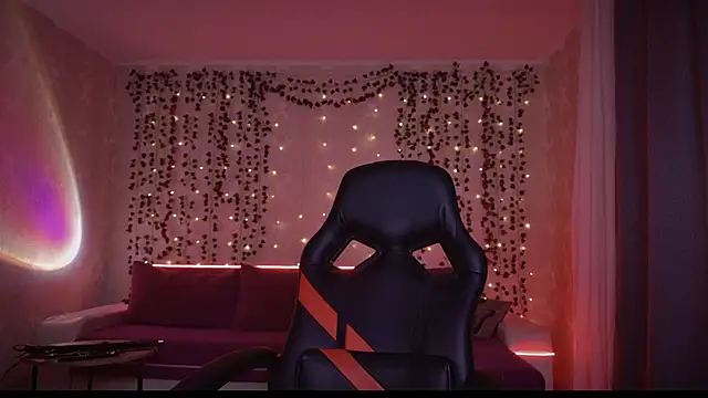 Snapshot of AllisonBlack_ chatting on October 23, 7:45 pm AllisonBlack  online show from October 23, 7:45 pm