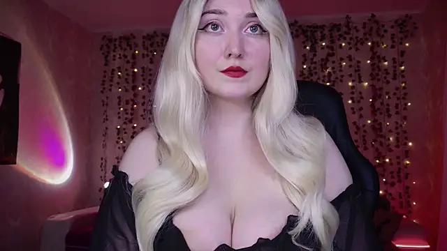 Snapshot of AllisonBlack_ chatting on November 6, 8:54 pm AllisonBlack online show from November 6, 8:54 pm