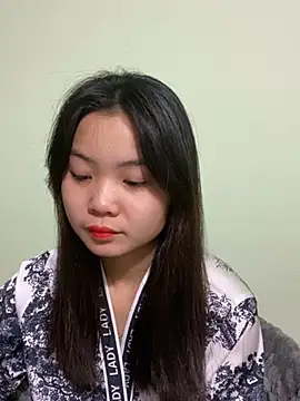 Snapshot of Maeve2k5 chatting on January 3, 11:57 am Maeve2k5 online show from January 3, 11:57 am