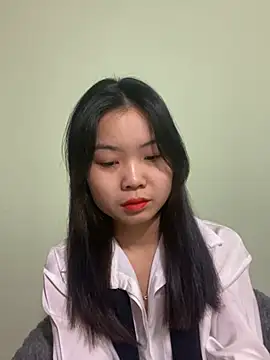 Snapshot of Maeve2k5 chatting on January 8, 12:38 am Maeve2k5 online show from January 8, 12:38 am