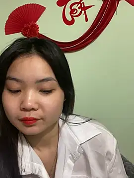 Snapshot of Maeve2k5 chatting on January 18, 4:48 am Maeve2k5 online show from January 18, 4:48 am