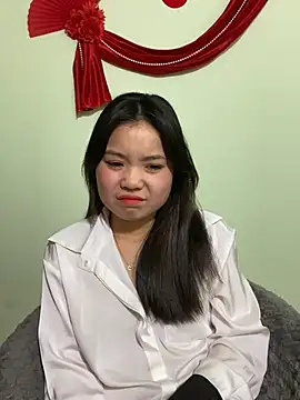 Snapshot of Maeve2k5 chatting on January 18, 7:49 am Maeve2k5 online show from January 18, 7:49 am