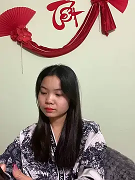 Snapshot of Maeve2k5 chatting on January 20, 12:46 am Maeve2k5 online show from January 20, 12:46 am