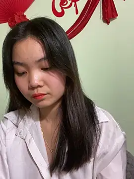 Snapshot of Maeve2k5 chatting on January 25, 5:51 am Maeve2k5 online show from January 25, 5:51 am