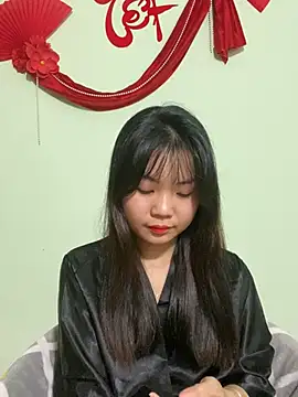 Snapshot of Maeve2k5 chatting on March 2, 12:22 pm Maeve2k5 online show from March 2, 12:22 pm