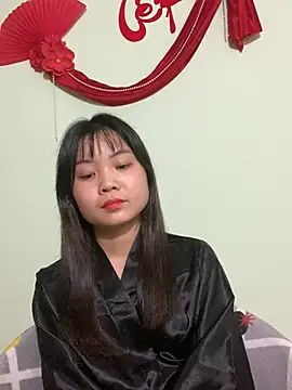 Snapshot of Maeve2k5 chatting on March 4, 4:49 am Maeve2k5 online show from March 4, 4:49 am