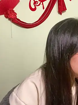 Snapshot of Maeve2k5 chatting on March 8, 2:08 pm Maeve2k5 online show from March 8, 2:08 pm