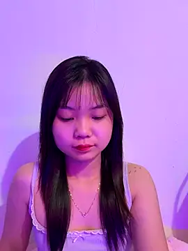 Snapshot of Maeve2k5 chatting on September 8, 9:25 pm Maeve2k5 online show from September 8, 9:25 pm