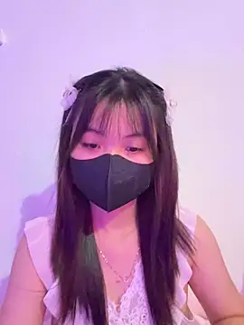 Snapshot of Maeve2k5 chatting on September 19, 1:29 am Maeve2k5 online show from September 19, 1:29 am