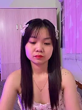 Snapshot of Maeve2k5 chatting on September 30, 9:42 pm Maeve2k5 online show from September 30, 9:42 pm