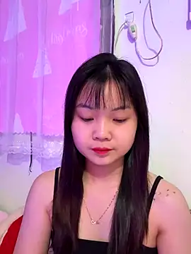 Snapshot of Maeve2k5 chatting on October 26, 12:38 am Maeve2k5 online show from October 26, 12:38 am