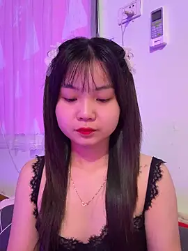 Snapshot of Maeve2k5 chatting on October 31, 10:55 pm Maeve2k5 online show from October 31, 10:55 pm