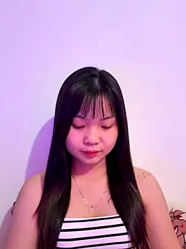 Snapshot of Maeve2k5 chatting on November 14, 12:48 pm Maeve2k5 online show from November 14, 12:48 pm