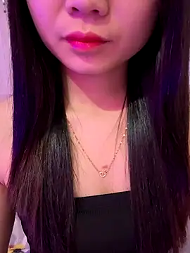 Snapshot of Maeve2k5 chatting on November 18, 11:25 am Maeve2k5 online show from November 18, 11:25 am