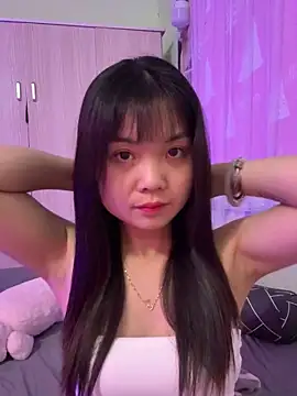 Snapshot of Maeve2k5 chatting on November 23, 10:37 am Maeve2k5 online show from November 23, 10:37 am