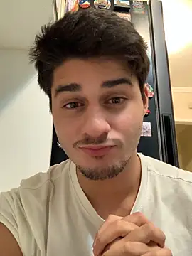 Snapshot of Eggsyapel chatting on October 14, 1:17 am Eggsyapel online show from October 14, 1:17 am