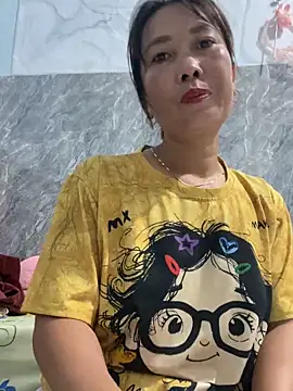 Snapshot of Linaannn chatting on November 4, 11:59 pm Linaannn online show from November 4, 11:59 pm