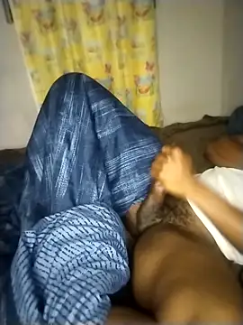 Convertiblechulo online show from April 12, 3:33 am