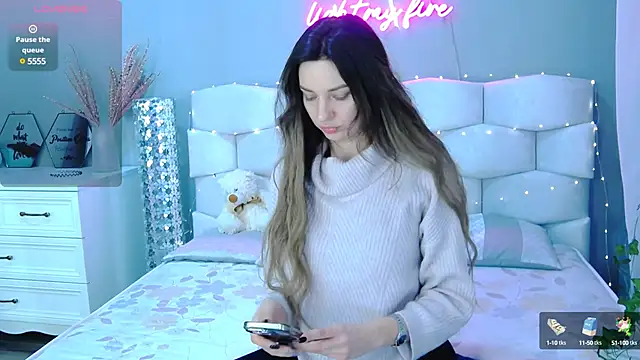 Snapshot of VioletUmi chatting on January 25, 9:26 am VioletUmi online show from January 25, 9:26 am