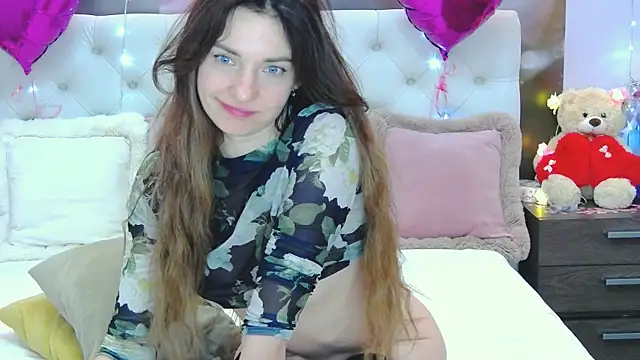 Snapshot of VioletUmi chatting on February 9, 2:50 pm VioletUmi online show from February 9, 2:50 pm