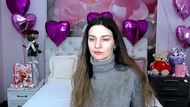 Snapshot of VioletUmi chatting on February 12, 7:44 am VioletUmi online show from February 12, 7:44 am