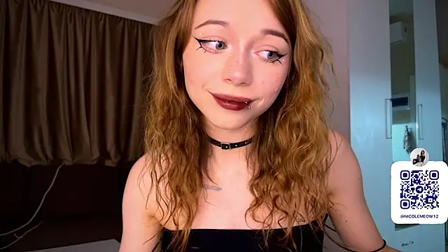 Snapshot of _SofiaBrown chatting on November 24, 3:23 pm SofiaBrown online show from November 24, 3:23 pm