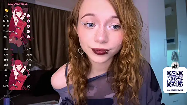 Snapshot of _SofiaBrown chatting on November 28, 2:42 pm SofiaBrown online show from November 28, 2:42 pm