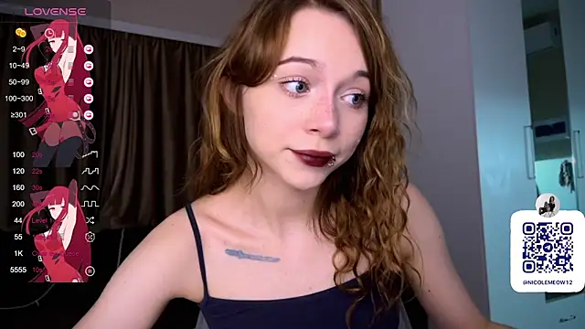 Snapshot of _SofiaBrown chatting on December 4, 6:05 pm SofiaBrown online show from December 4, 6:05 pm