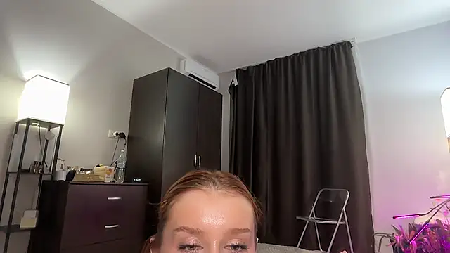 OmeliaDior online show from April 18, 10:10 pm