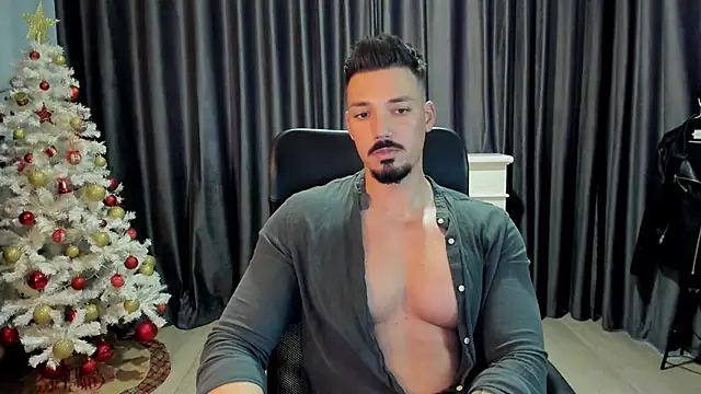 Snapshot of HaydenSpearss chatting on December 15, 7:35 am HaydenSpearss online show from December 15, 7:35 am