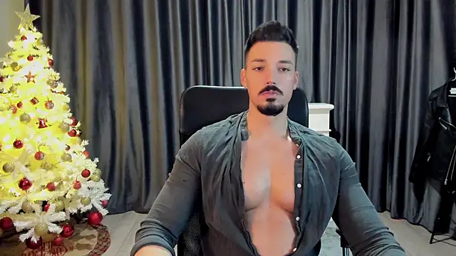 Snapshot of HaydenSpearss chatting on December 21, 7:35 am HaydenSpearss online show from December 21, 7:35 am