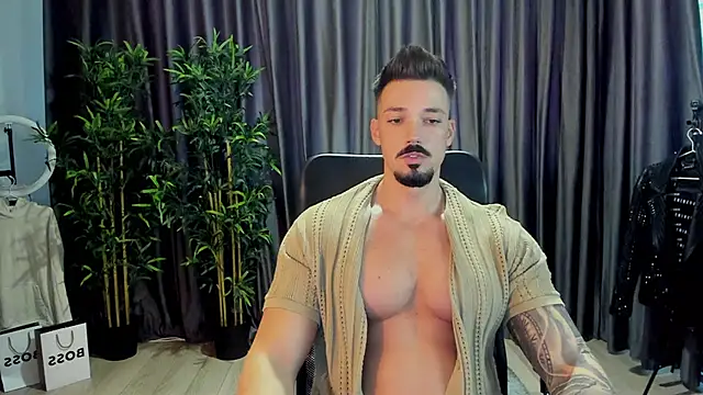 Snapshot of HaydenSpearss chatting on November 1, 7:43 am HaydenSpearss online show from November 1, 7:43 am