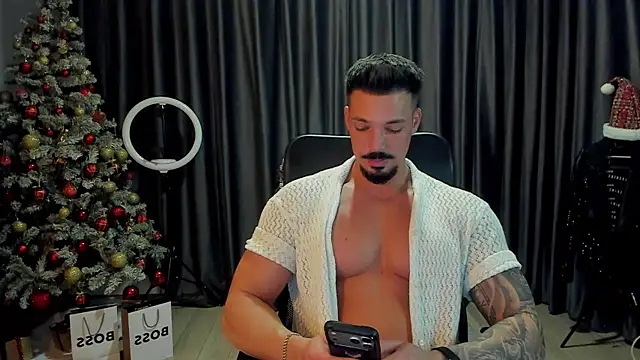 Snapshot of HaydenSpearss chatting on December 3, 1:31 pm HaydenSpearss online show from December 3, 1:31 pm