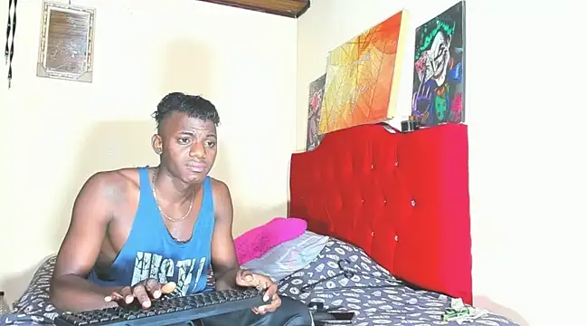 blackWhite hot online show from February 10, 9:36 am