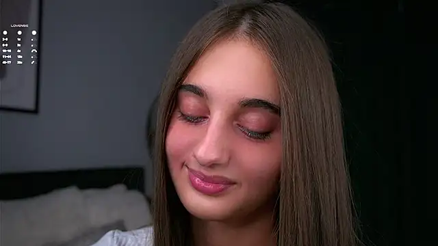 PiquingOgalala online show from November 4, 1:27 am