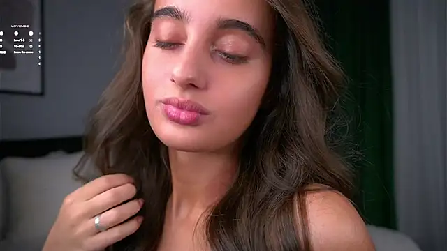 PiquingOgalala online show from November 28, 1:08 am