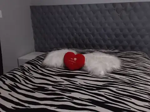 Sarahmonesexy online show from March 10, 9:40 pm