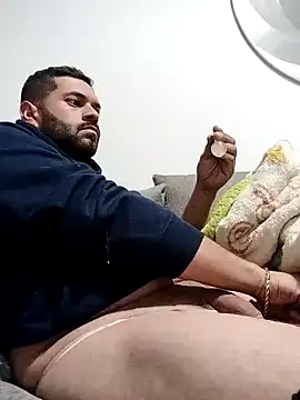 Snapshot of Rober2230 chatting on January 11, 7:49 am Rober2230 online show from January 11, 7:49 am